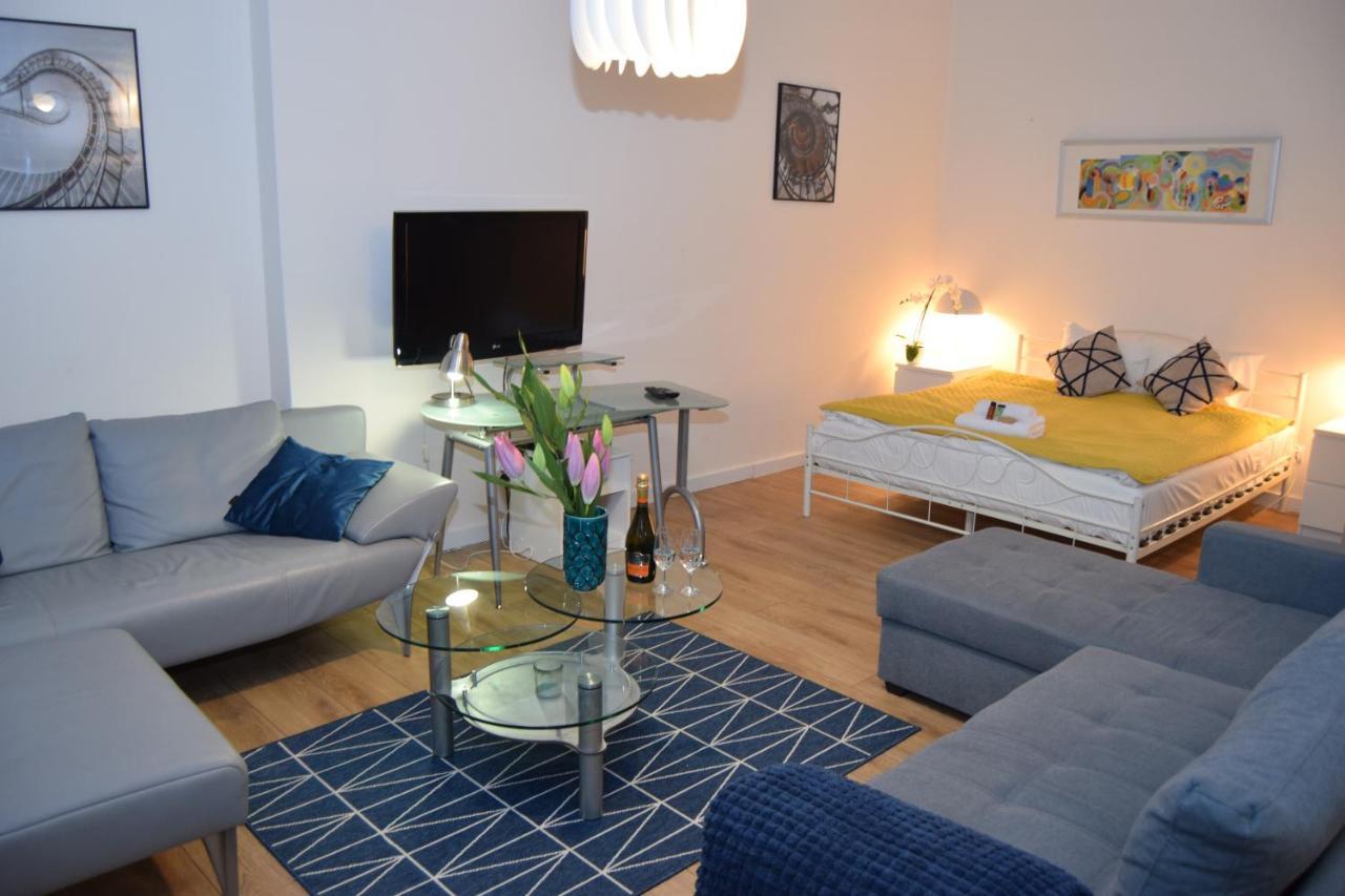 Be My Guest - Marszalkowska Studio - Center Of Warsaw Subway Wi-Fi Breakfast Екстериор снимка